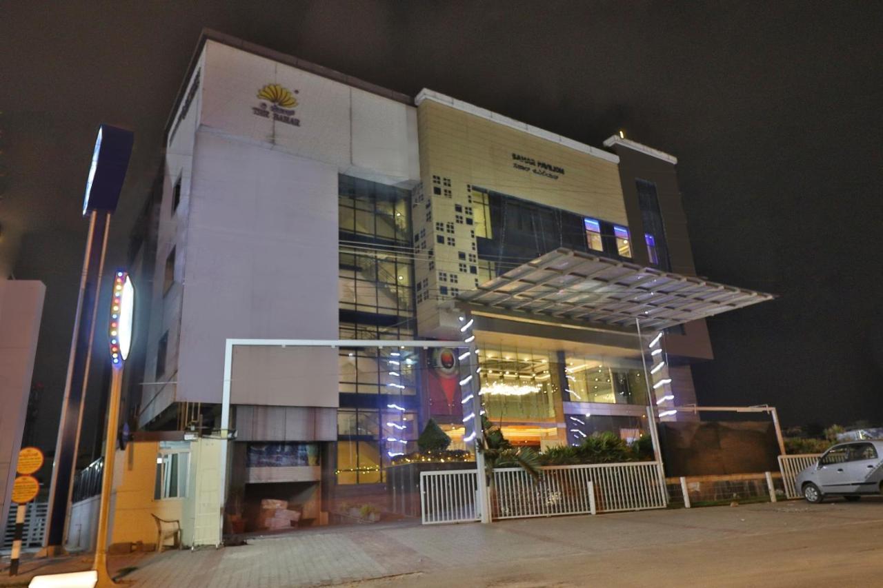 Sahar Pavillion Hotel Bangalore Exterior photo